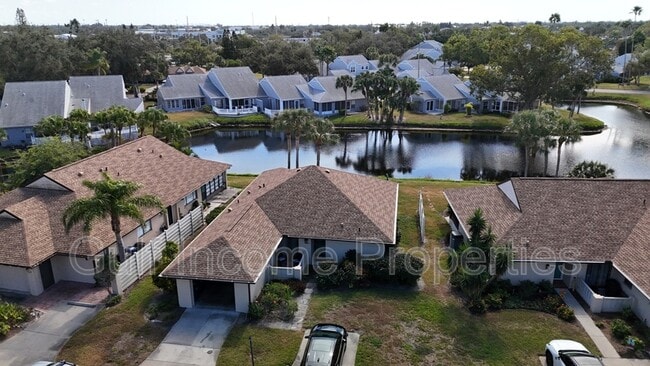 Foto del edificio - 3424 51st Ave Cir W