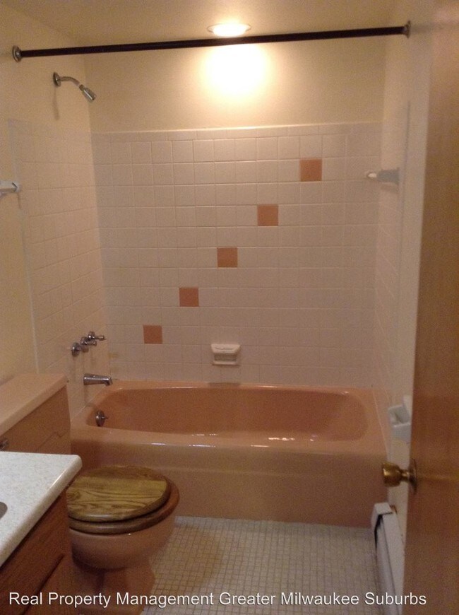 Foto del edificio - 5240 W Midland Dr