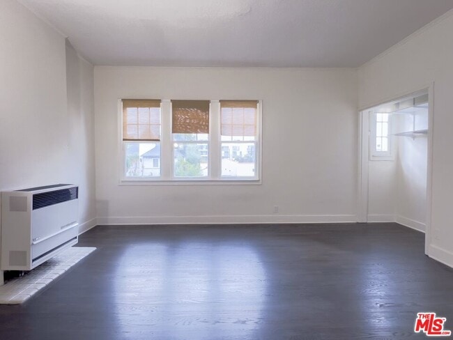 Building Photo - 1532 Rosalia Rd