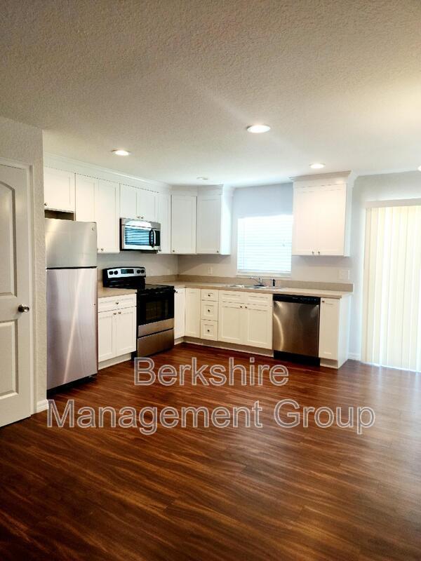 Building Photo - 2405 Ave C SW