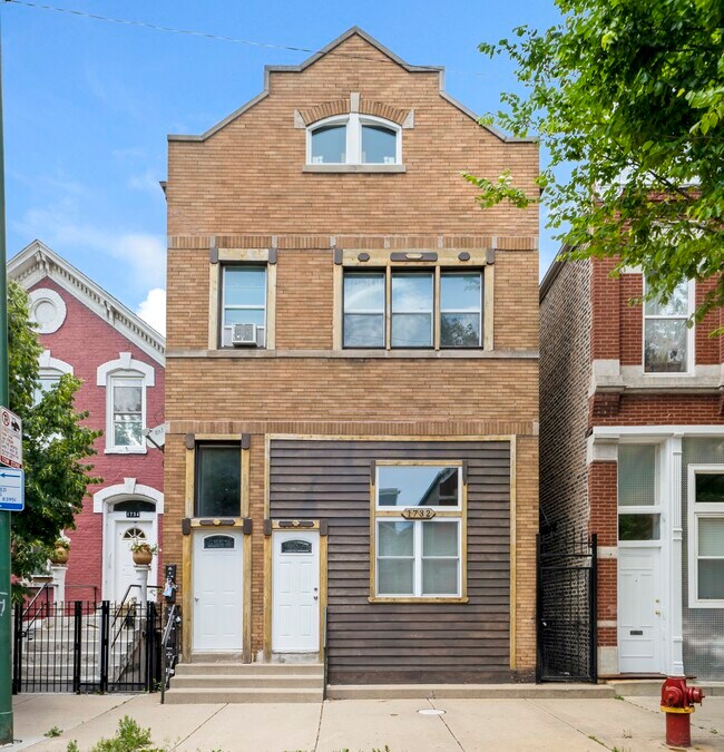 Building Photo - 1732 W 17th St