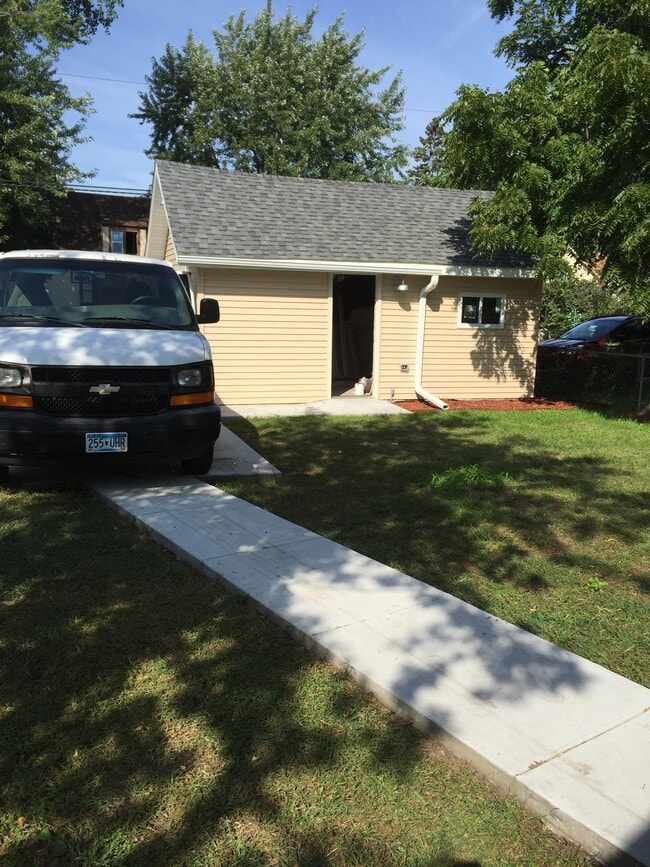 SINGLE STALL GARAGE WITH OPENER - 733 17th Ave S