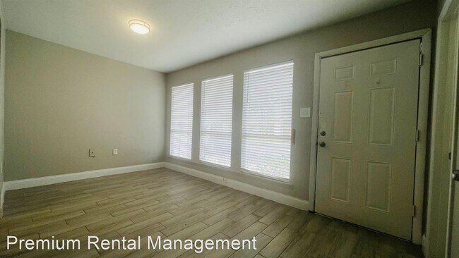 Building Photo - 2 br, 2.5 bath House - 3922 Crayrich Cir U...
