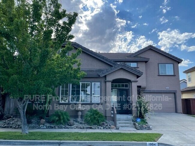 Foto del edificio - 1904 Fallbrook Ln