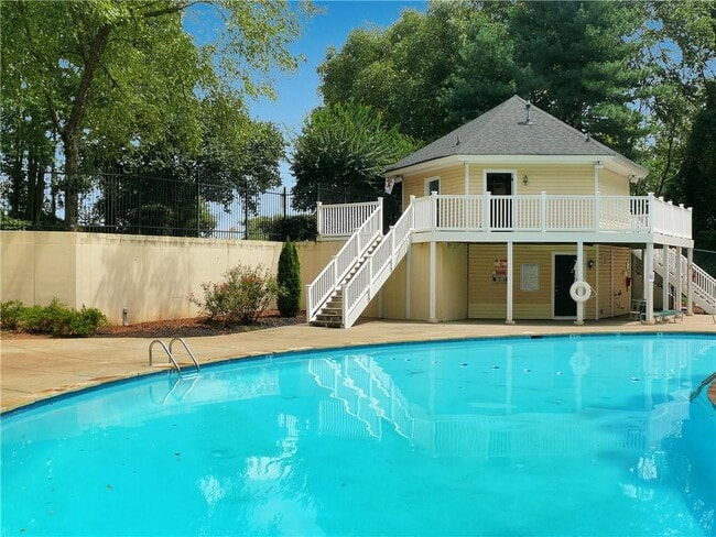 Building Photo - 1809 Augusta Dr