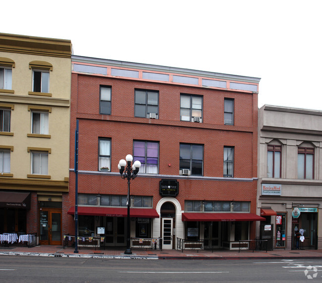 Building Photo - 715-719 4th Ave