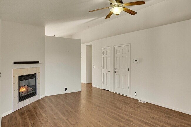 Foto del edificio - $2,025 - 3 Bed, 2 Bath Home in Fountain with Central AC, Laundry, and Fenced in Yard