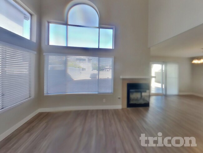 Foto del edificio - 5646 Roundrock Dr