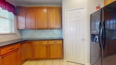 Building Photo - 21499 Pleasant Forest Dr