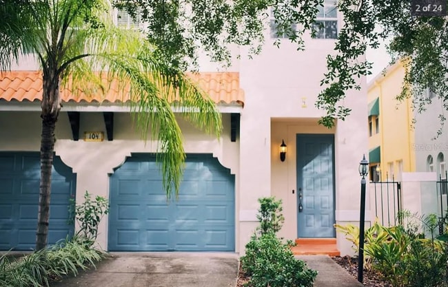 Photo - 104 S Moody Ave Townhome