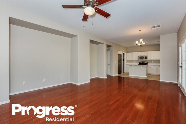 Building Photo - 4516 E Los Alamos St