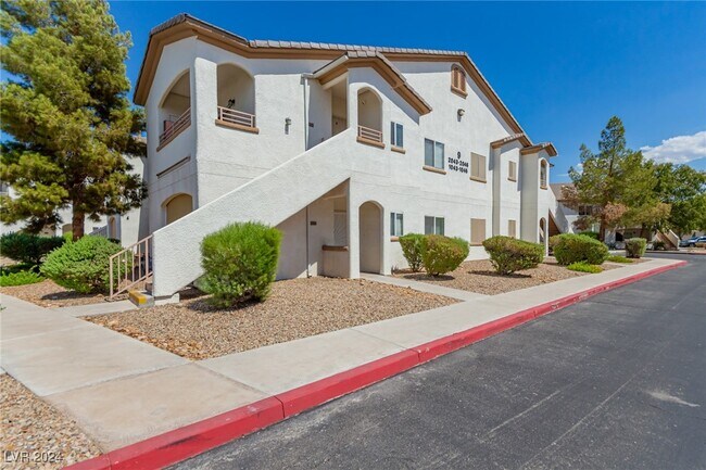 Building Photo - 5655 E Sahara Ave