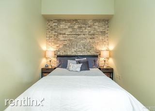 Building Photo - 1 br, 1 bath Condo - 351 Wilson St