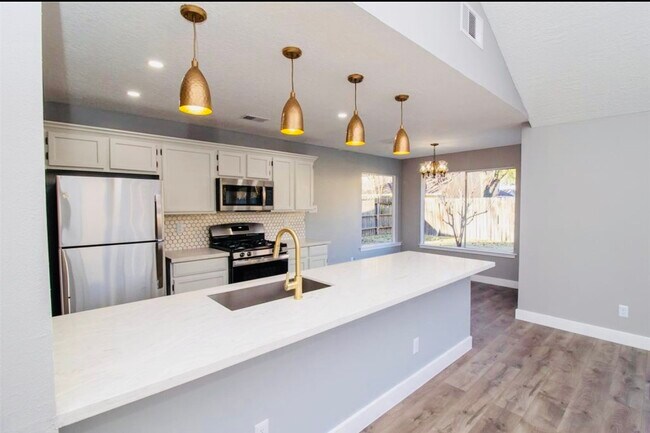 Foto del edificio - 10502 Linecamp Dr