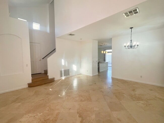 Foto del edificio - 2211 S Harper