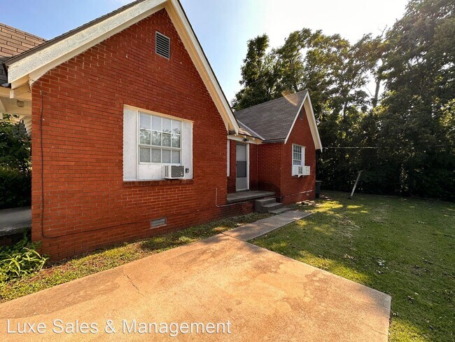 Foto del edificio - 1 br, 1 bath House - 503 N Baumann Ave