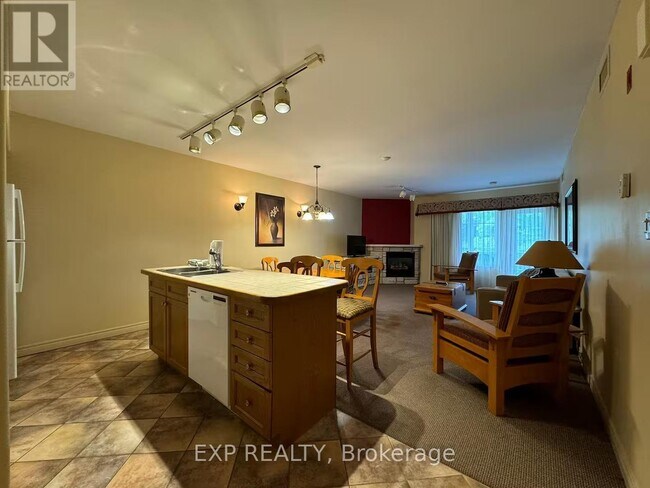 Building Photo - 90 Highland Dr