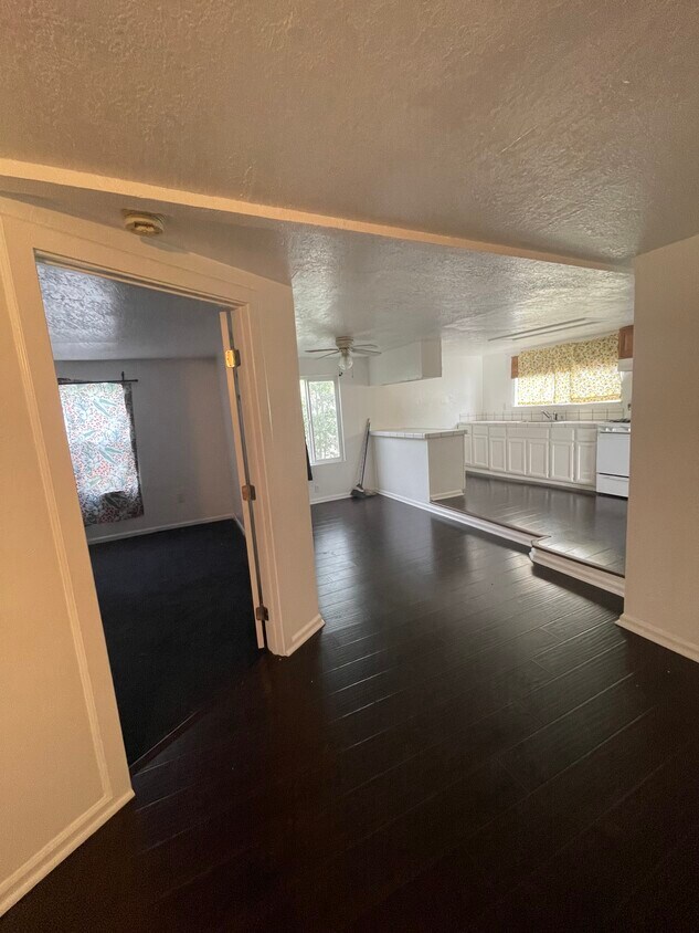 Foto principal - 523 Mitchell Ave