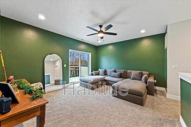 Foto del edificio - 917 E Bissett St