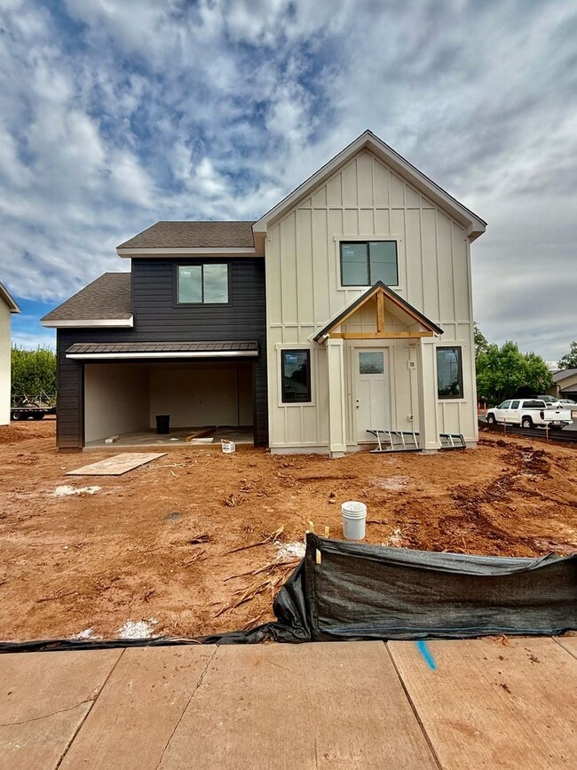 Building Photo - 210 N 100 E
