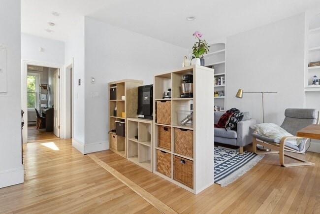 Foto del edificio - 28 Beacon St