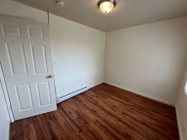 Building Photo - 3 Bedroom Home Country Living in Pixley