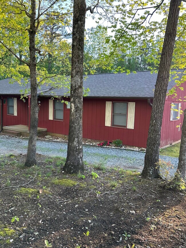 Foto del edificio - 3420 Becks Church Rd