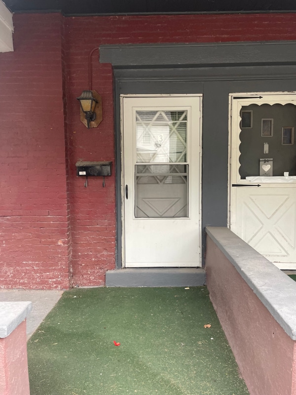 Primary Photo - 326 Main St