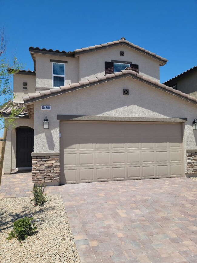 Building Photo - NICE 4 BEDROOM HOME IN CENTENNIAL HILLS-NO...