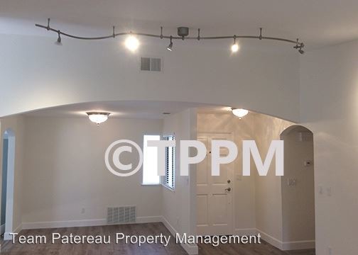 Building Photo - 8737 Toyon Ct
