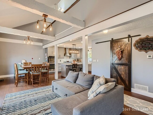 Building Photo - 4br 4ba 2cg ~ Security Deposit Free Altern...