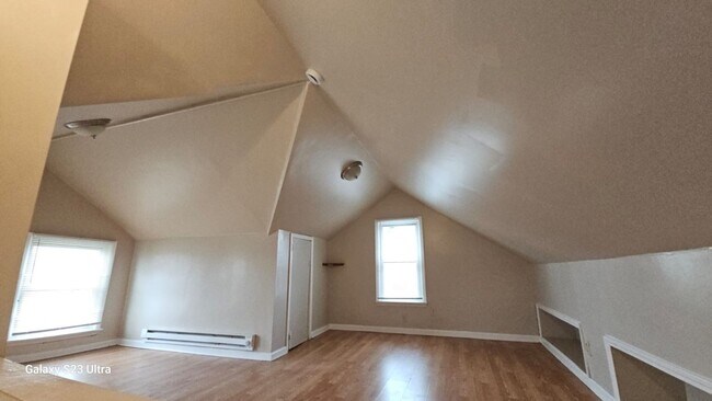 Foto del edificio - 50 Percent OFF on First Month's Rent on Ch...