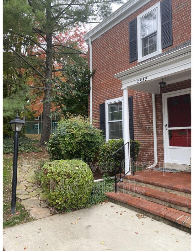 2852 S Abingdon St, Arlington, VA 22206 Condo for Rent in Arlington