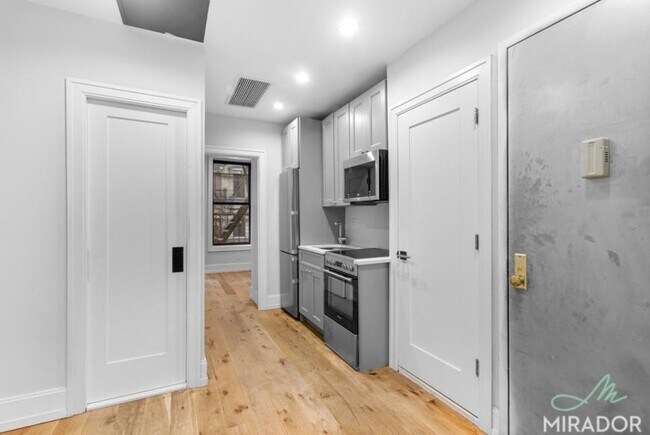 Building Photo - 1 bedroom in NEW YORK NY 10003