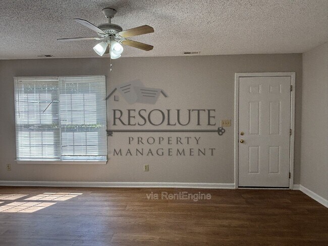 Building Photo - 817 Dalewood Dr