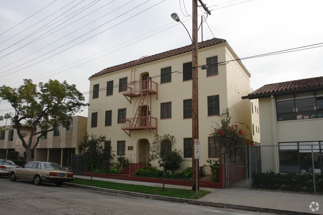 Building Photo - 323 E Lomita Ave