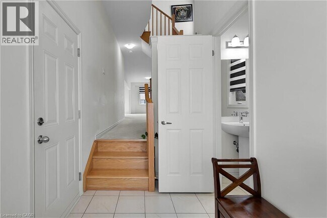 Photo du bâtiment - 186 Elliot Ave W