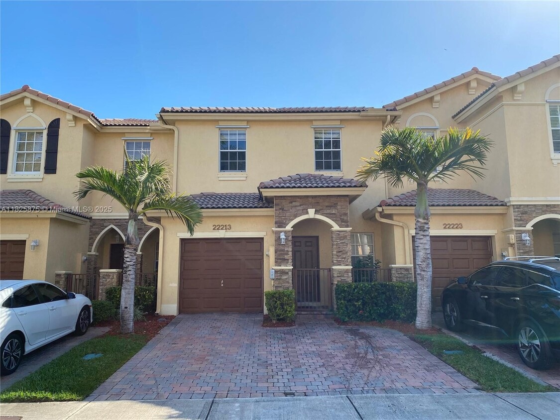 Primary Photo - 22213 SW 93rd Ct