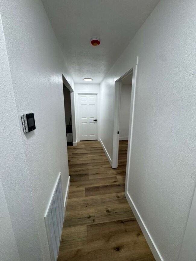 Foto del edificio - BEAUTIFUL HOME IN WEST ORANGE. MOVE IN READY!.