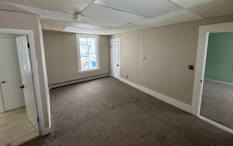 Building Photo - 319 Main St