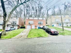 Building Photo - 445-447-447 Idlewood Rd