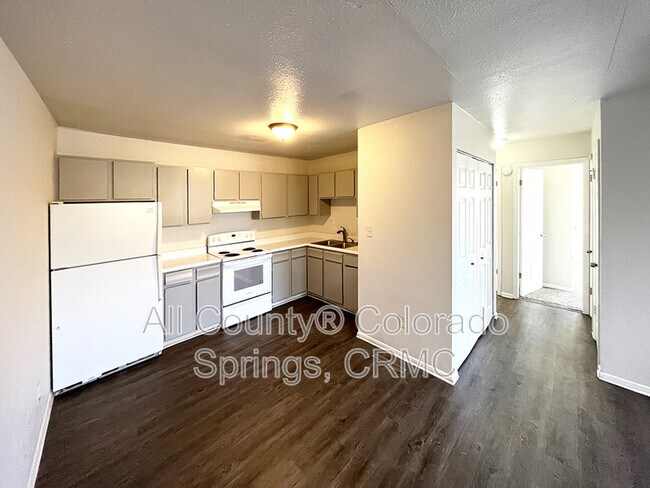 Foto del edificio - 4331 Ericson Dr