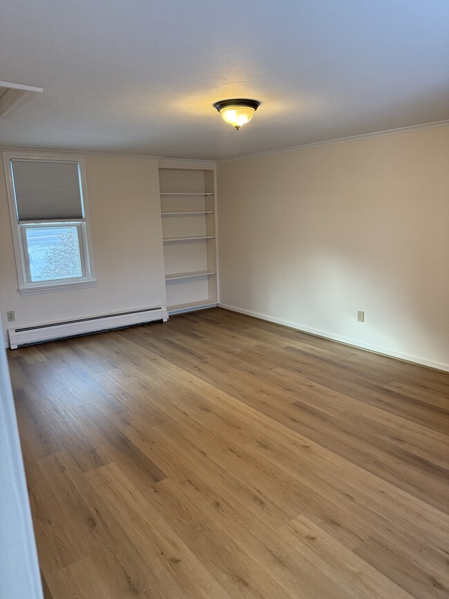 Building Photo - 239 N King St