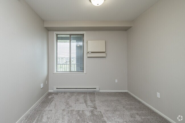 2 habitaciones, 2 baños - 1079 pies cuadrados - Dormitorio principal - Eagle Crest Apartments