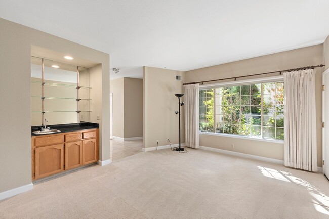 Foto del edificio - Impressive Almaden Valley Home