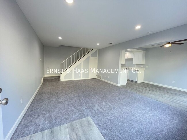 Foto del edificio - Now Leasing, Beautiful 2 Bed 1 Bath Condo ...