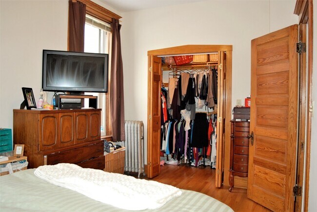 Foto del edificio - 3459 N Marshfield Ave