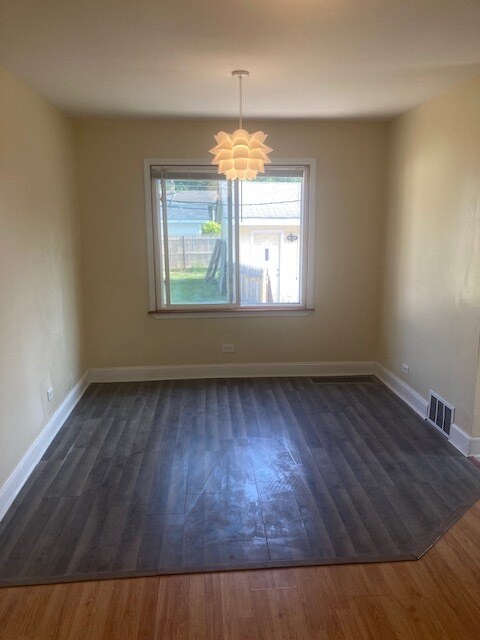 Foto del edificio - 1130 183rd St