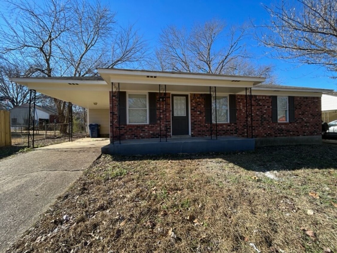 Primary Photo - Renovated 3 Bedroom 1 Bath Home for Rent!!