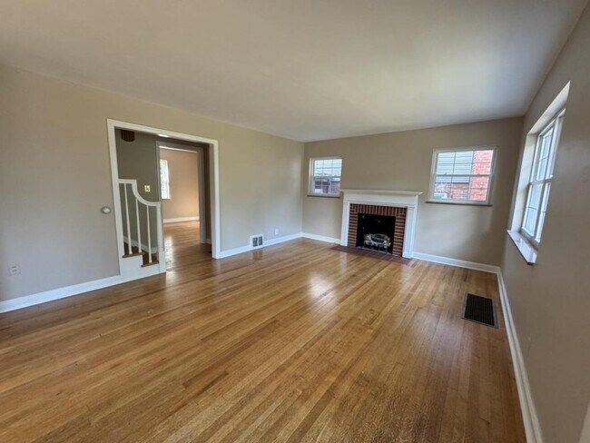 Foto del edificio - 1637 Upland Rd